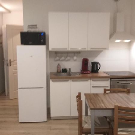 Excellent Studio Au Coeur Historique De Frejus Ngoại thất bức ảnh