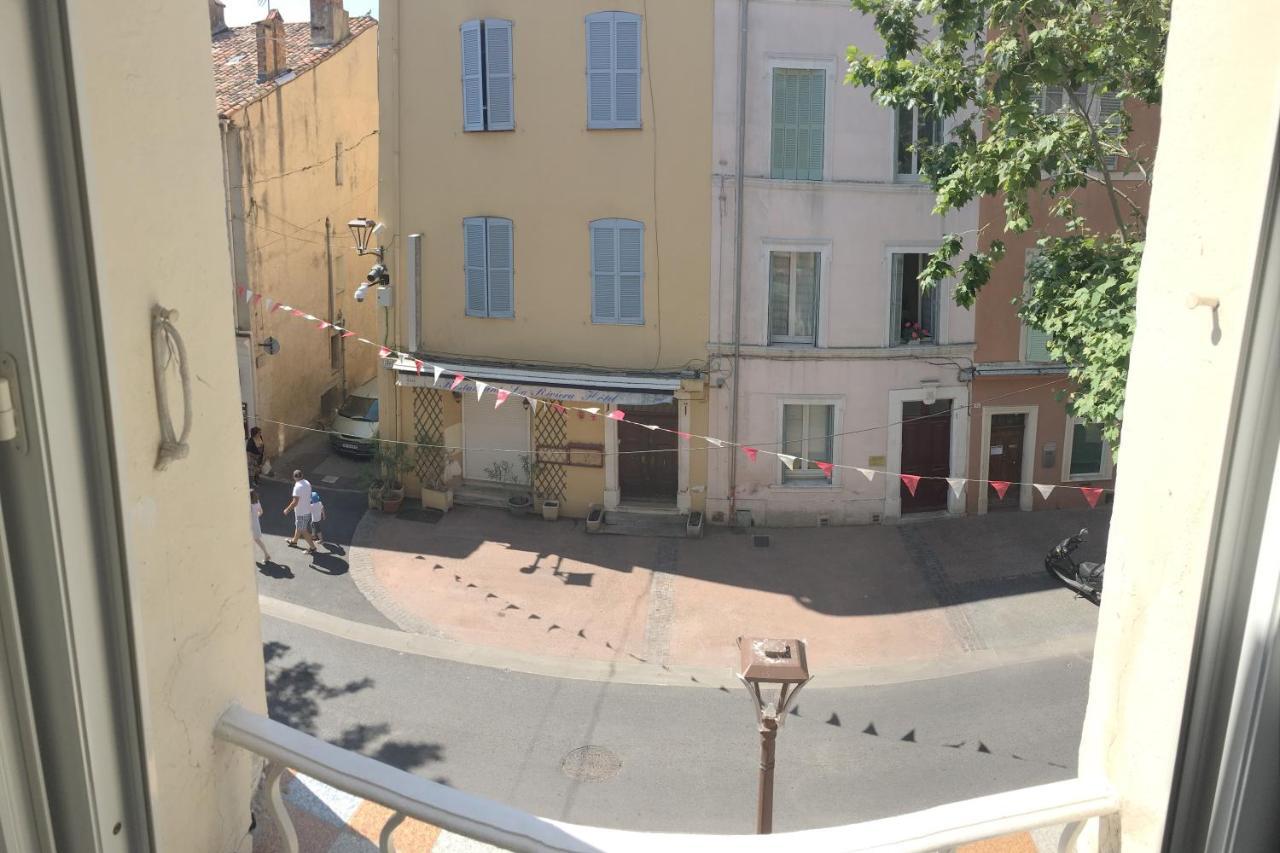 Excellent Studio Au Coeur Historique De Frejus Ngoại thất bức ảnh